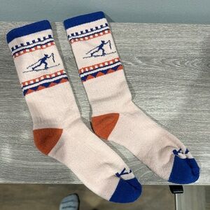 Kavu Socks - women’s M, NWOT